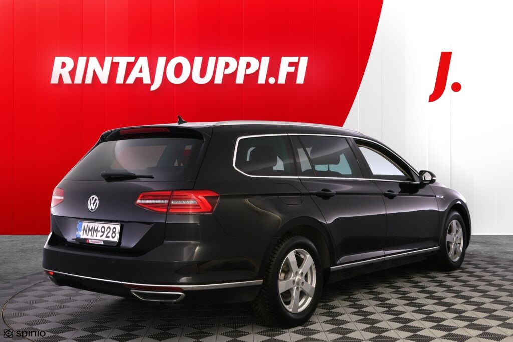 Volkswagen Passat 2016 Musta