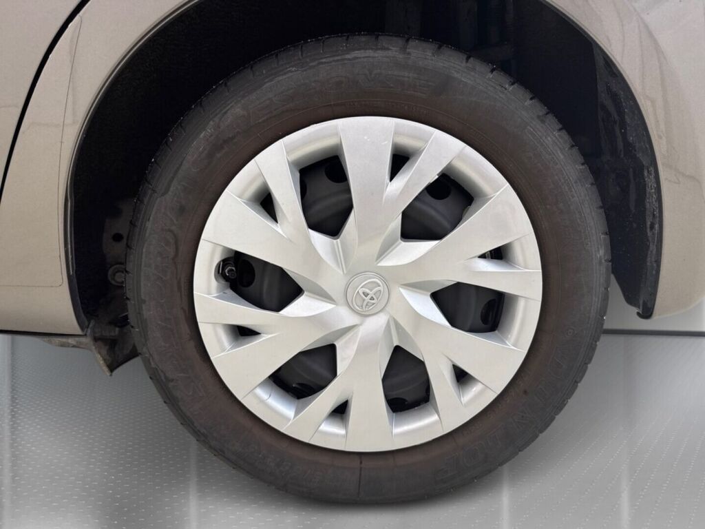 Toyota Yaris 2019 Harmaa