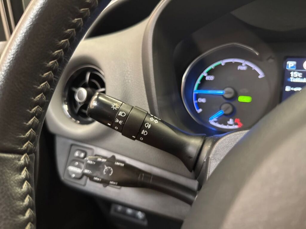 Toyota Yaris 2019 Harmaa