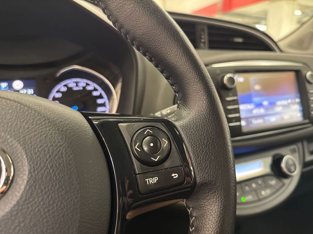 Toyota Yaris 2019 Harmaa