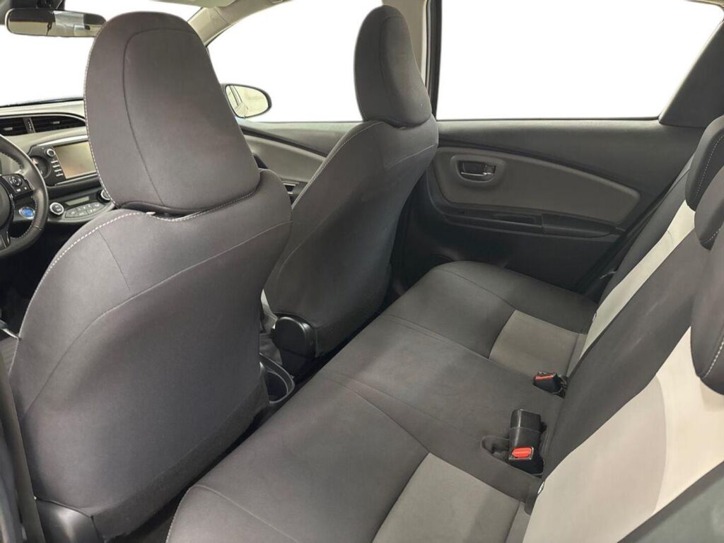 Toyota Yaris 2019 Harmaa