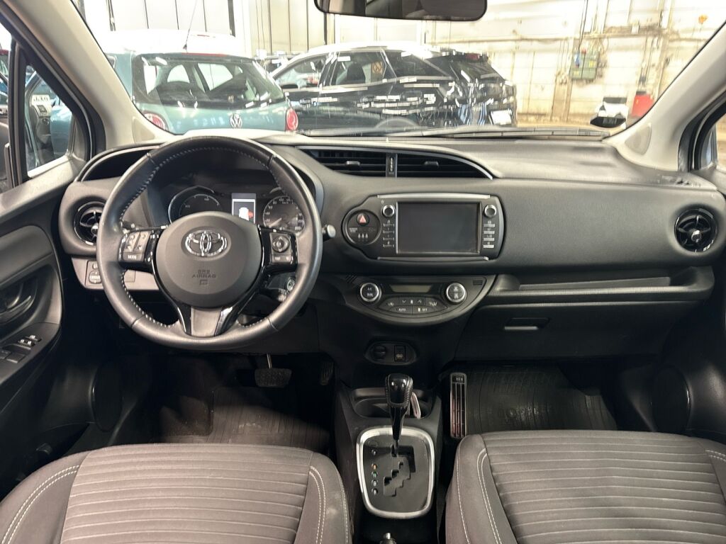 Toyota Yaris 2017 Valkoinen
