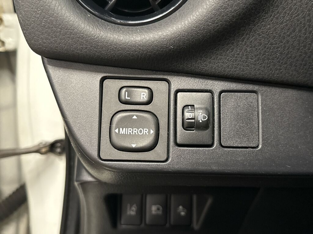 Toyota Yaris 2017 Valkoinen