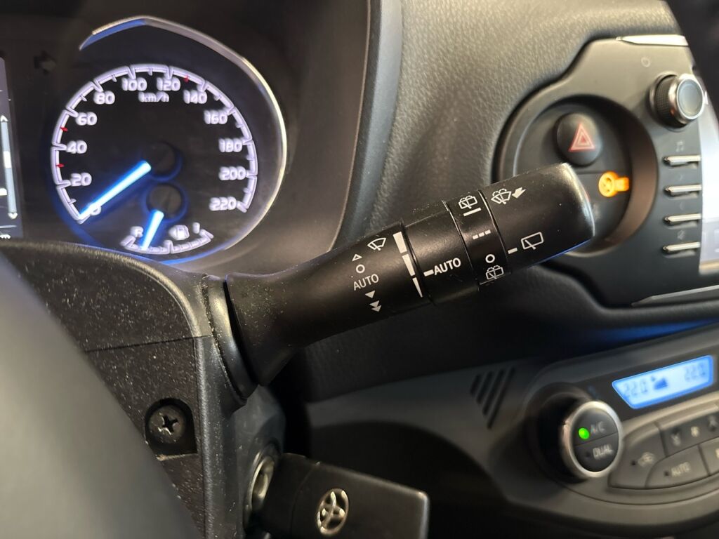 Toyota Yaris 2017 Valkoinen