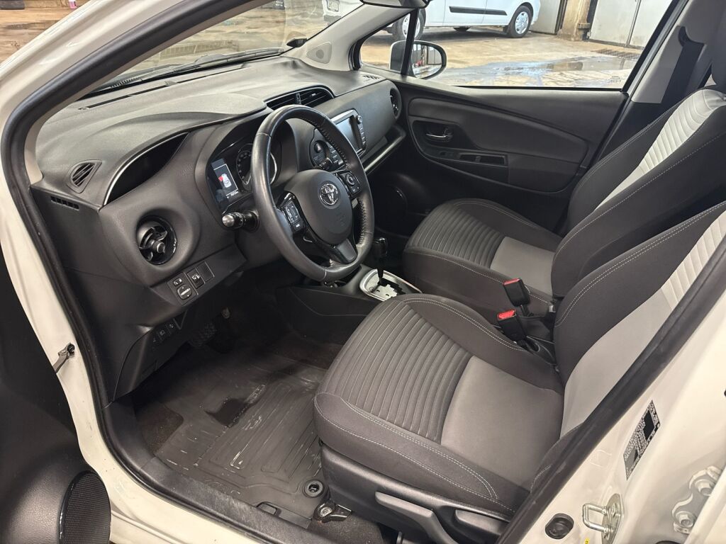 Toyota Yaris 2017 Valkoinen