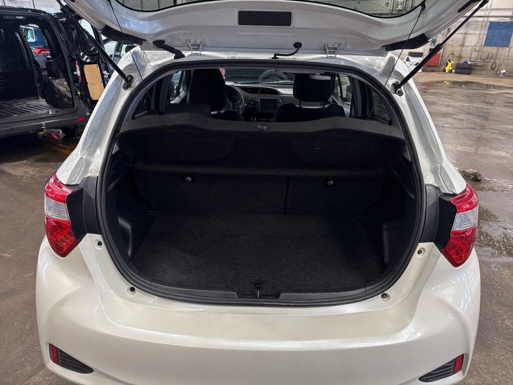 Toyota Yaris 2017 Valkoinen