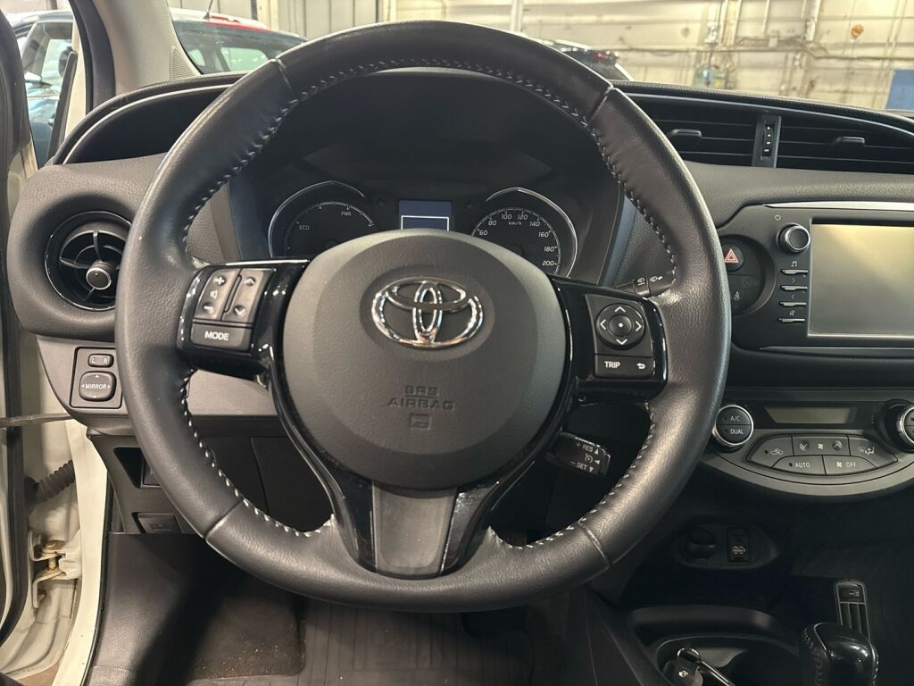 Toyota Yaris 2017 Valkoinen