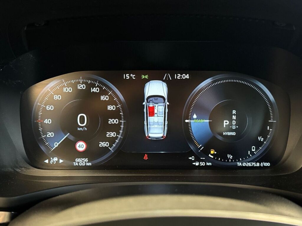 Volvo V60 2019 Musta