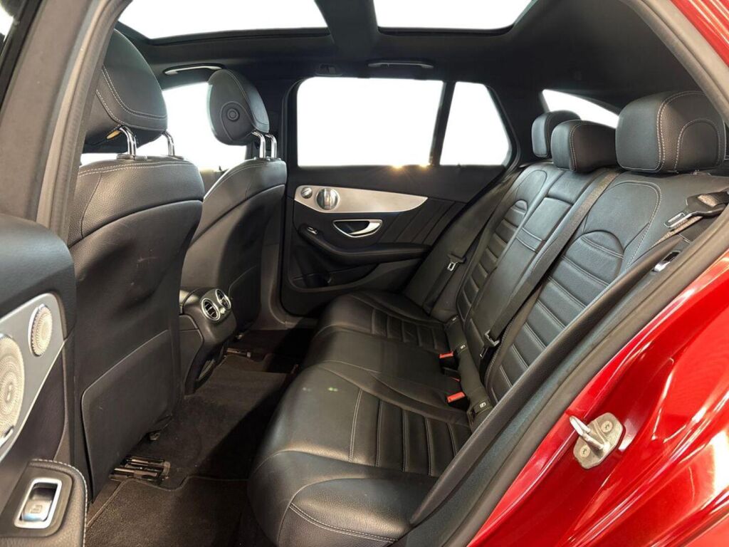 Mercedes-Benz C 2017 Punainen