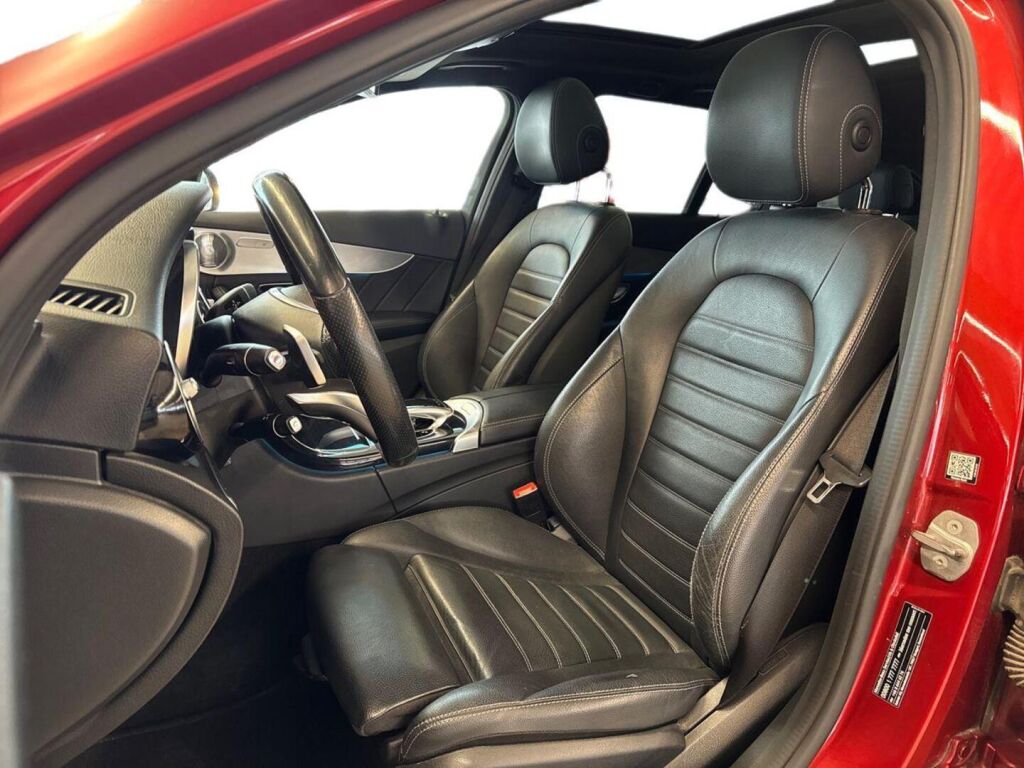 Mercedes-Benz C 2017 Punainen