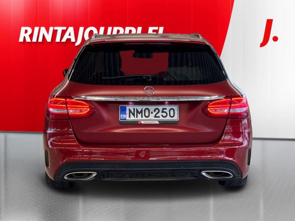 Mercedes-Benz C 2017 Punainen