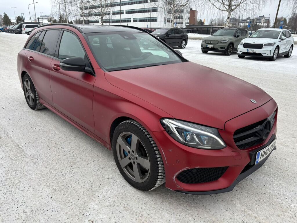 Mercedes-Benz C 2017 Punainen