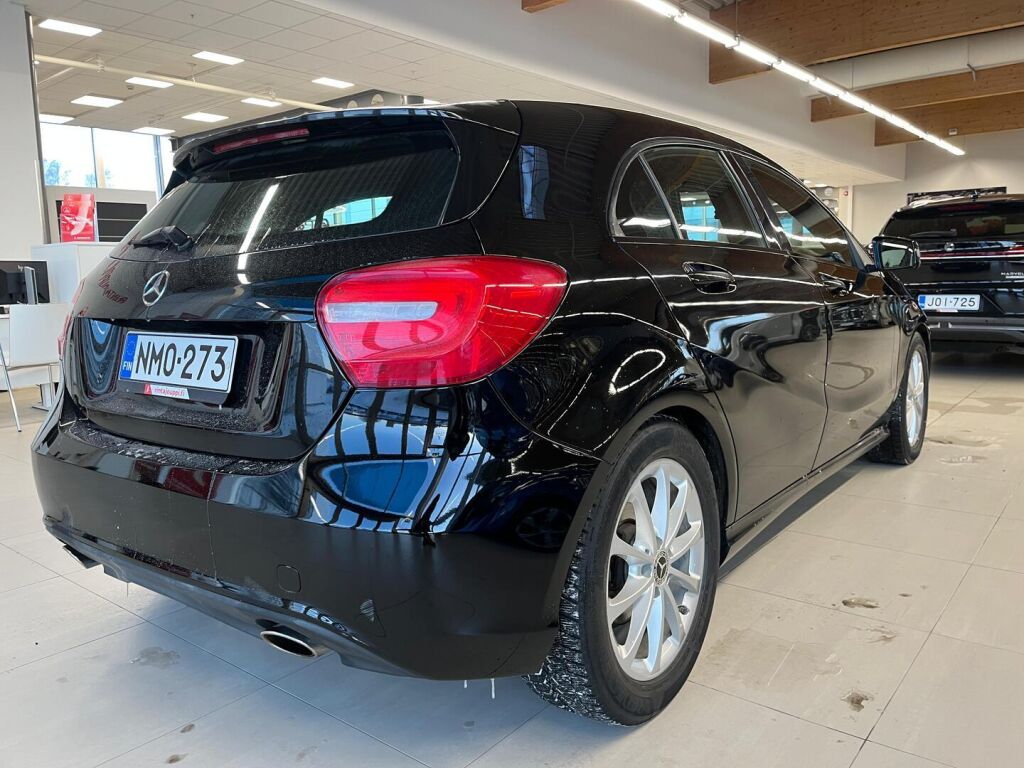 Mercedes-Benz A 2015 Musta
