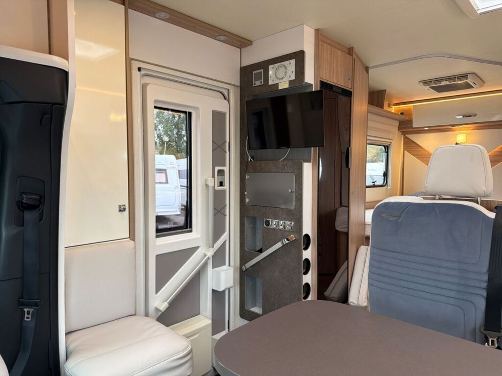 Bürstner LYSEO M 660 ALDE 2022 Harmaa