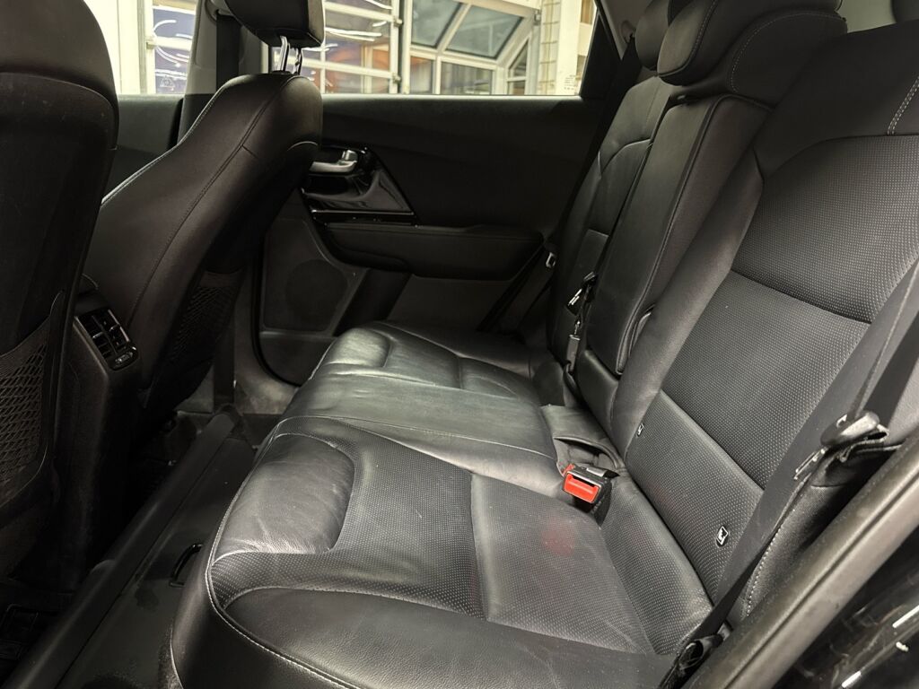 Kia Niro plug-in 2018 Musta