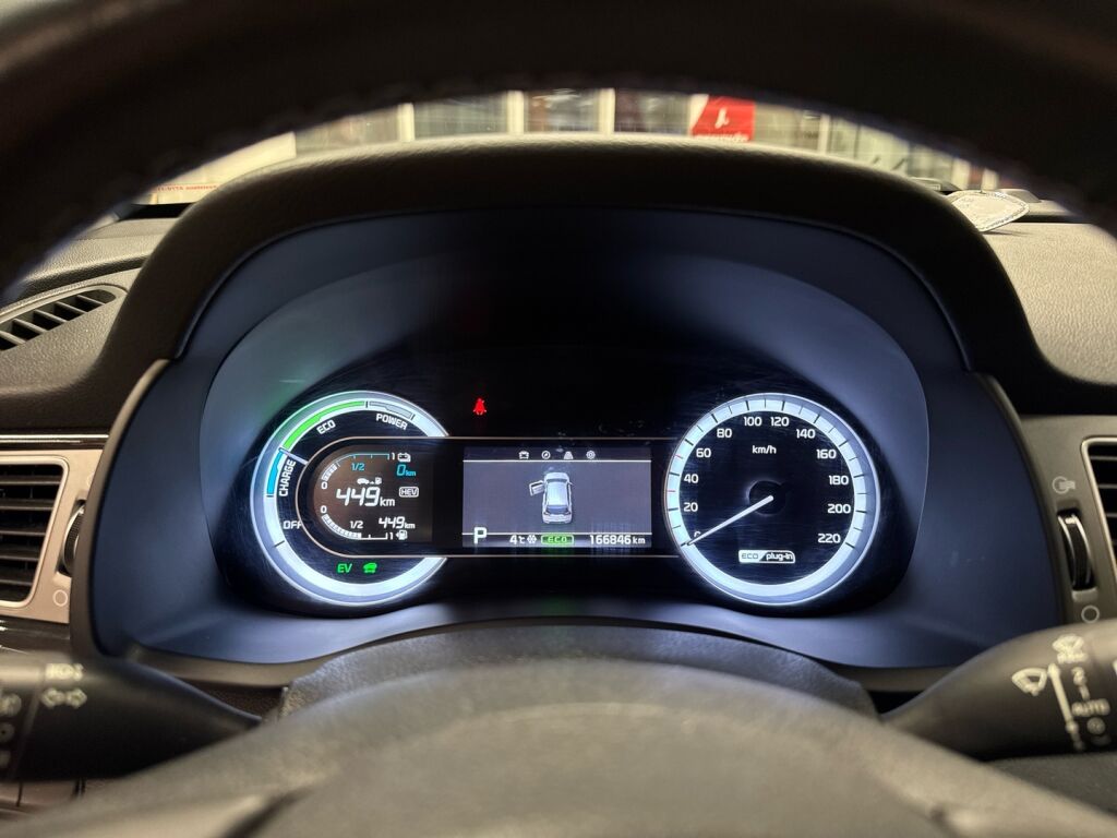 Kia Niro plug-in 2018 Musta