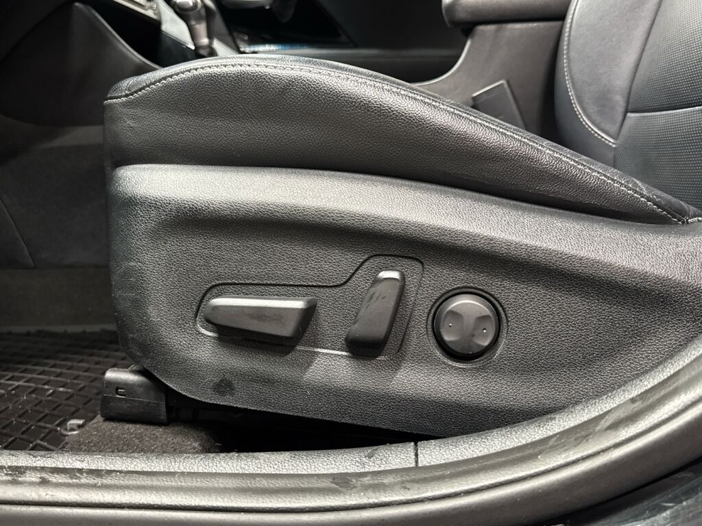 Kia Niro plug-in 2018 Musta