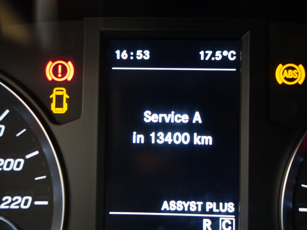 Mercedes-Benz Vito 2022 Punainen