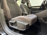Volkswagen Golf 2022 Musta