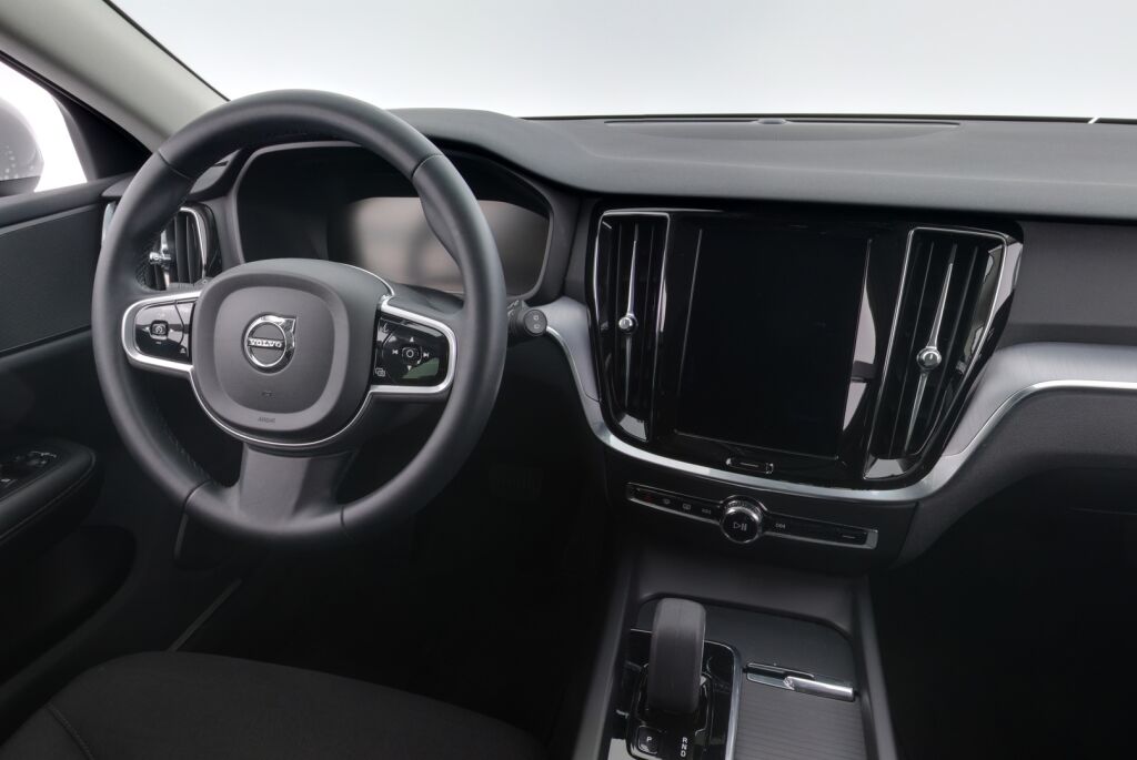 Volvo V60 Cross Country 2022 Valkoinen