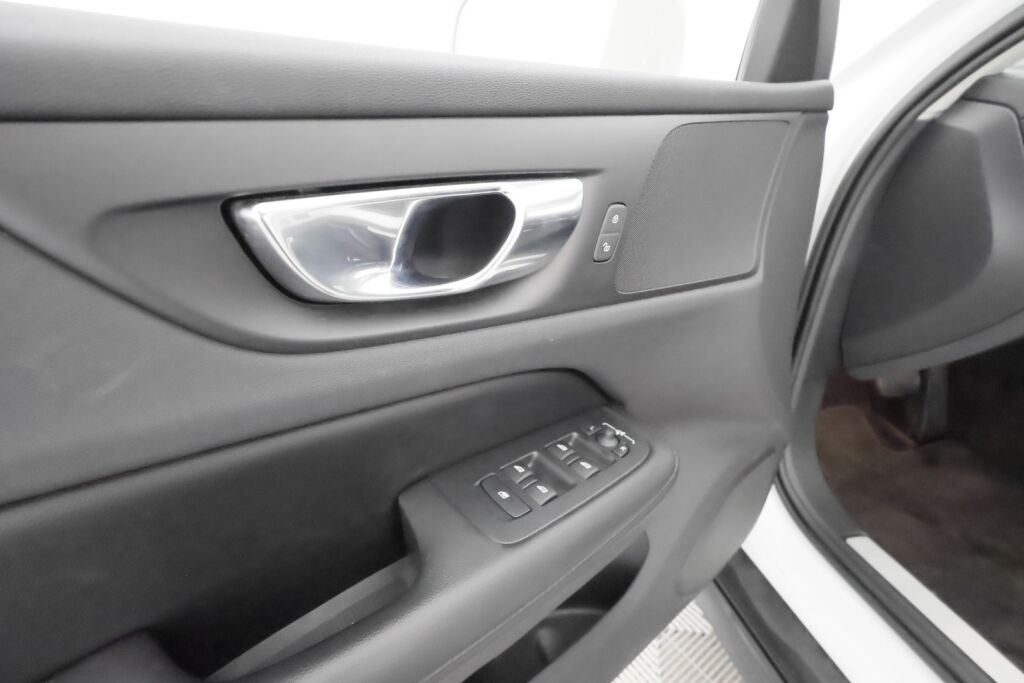 Volvo V60 Cross Country 2022 Valkoinen