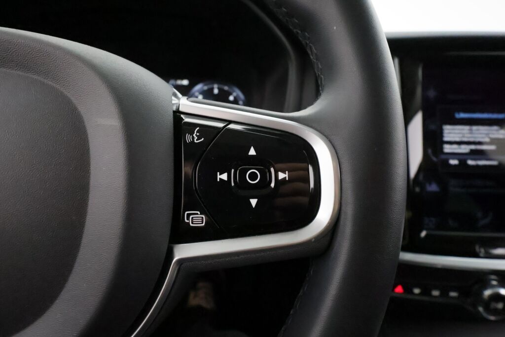 Volvo V60 Cross Country 2022 Valkoinen