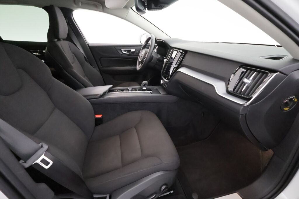 Volvo V60 Cross Country 2022 Valkoinen