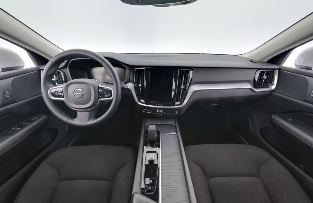 Volvo V60 Cross Country 2022 Valkoinen