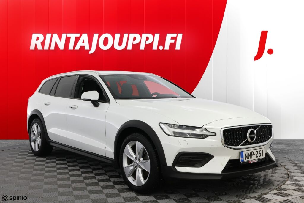 Volvo V60 Cross Country 2022 Valkoinen