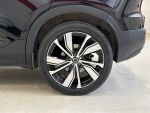 Volvo XC40 2022 Musta