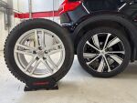 Volvo XC40 2022 Musta