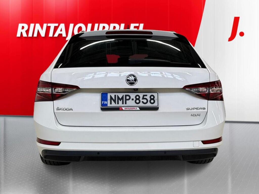 Skoda Superb 2018 Valkoinen