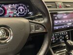 Skoda Superb 2018 Valkoinen