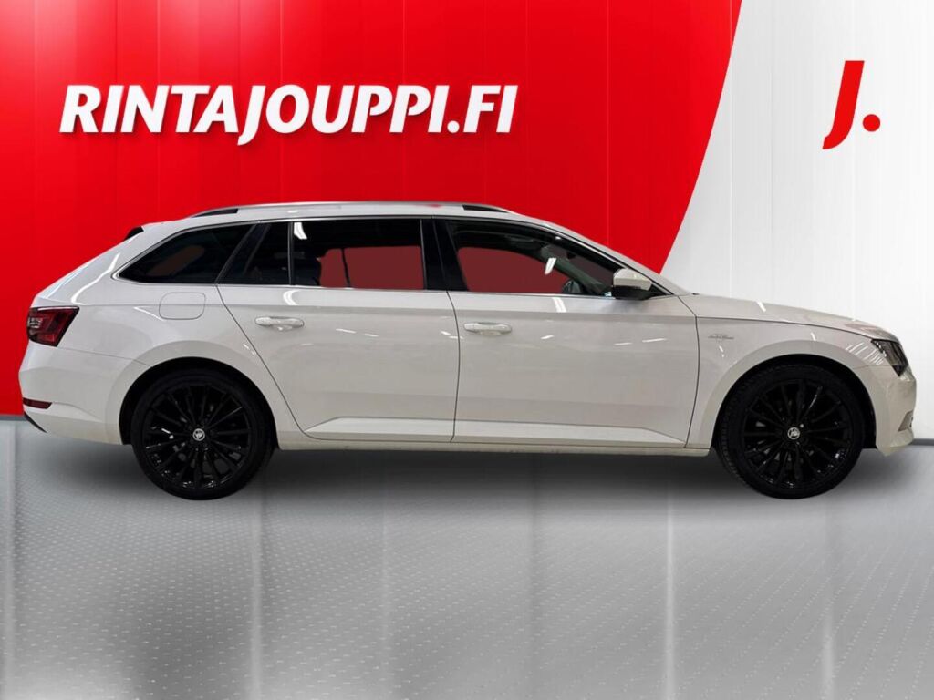 Skoda Superb 2018 Valkoinen