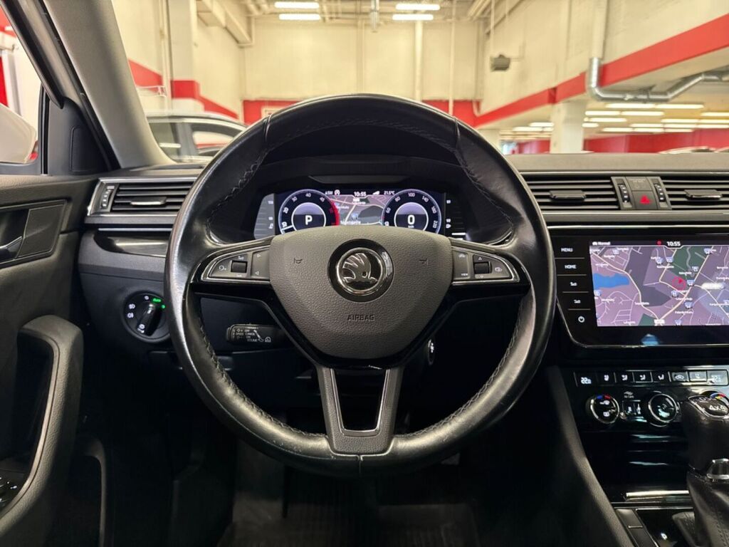 Skoda Superb 2018 Valkoinen