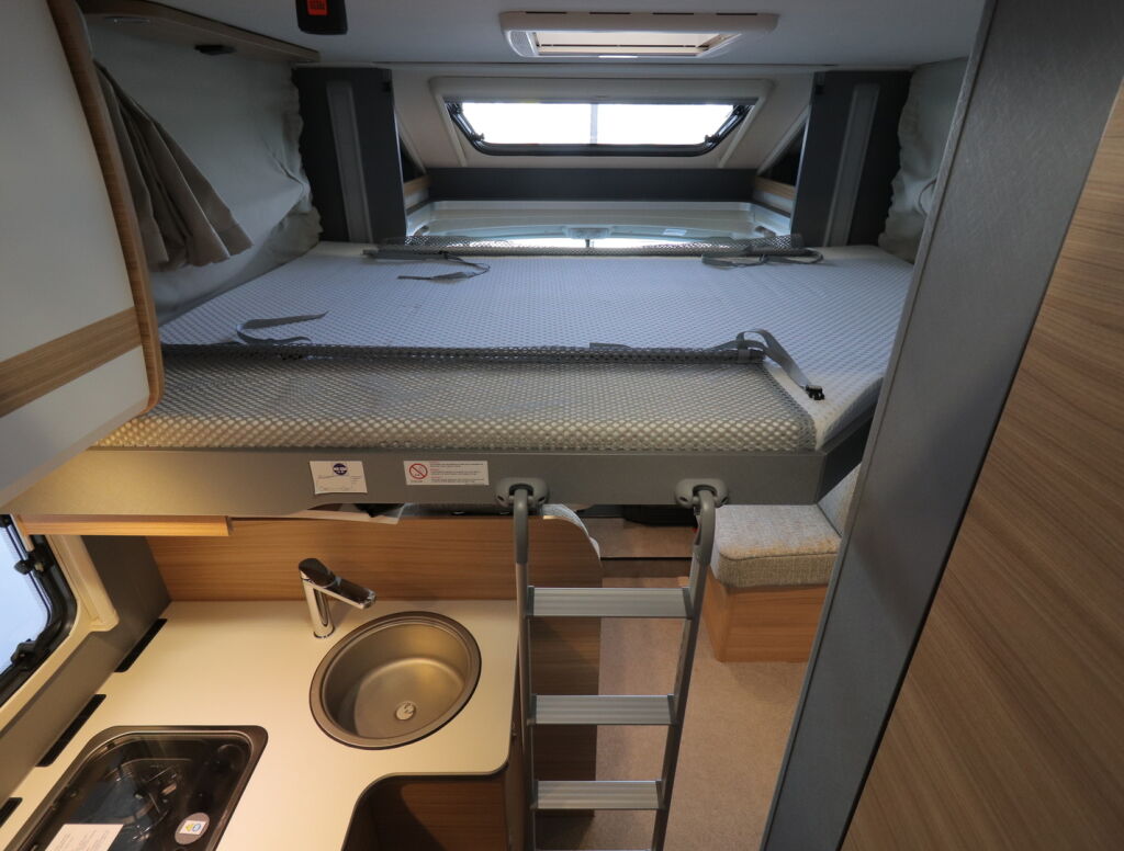 Dethleffs JUST T6812 EB 2022 Valkoinen