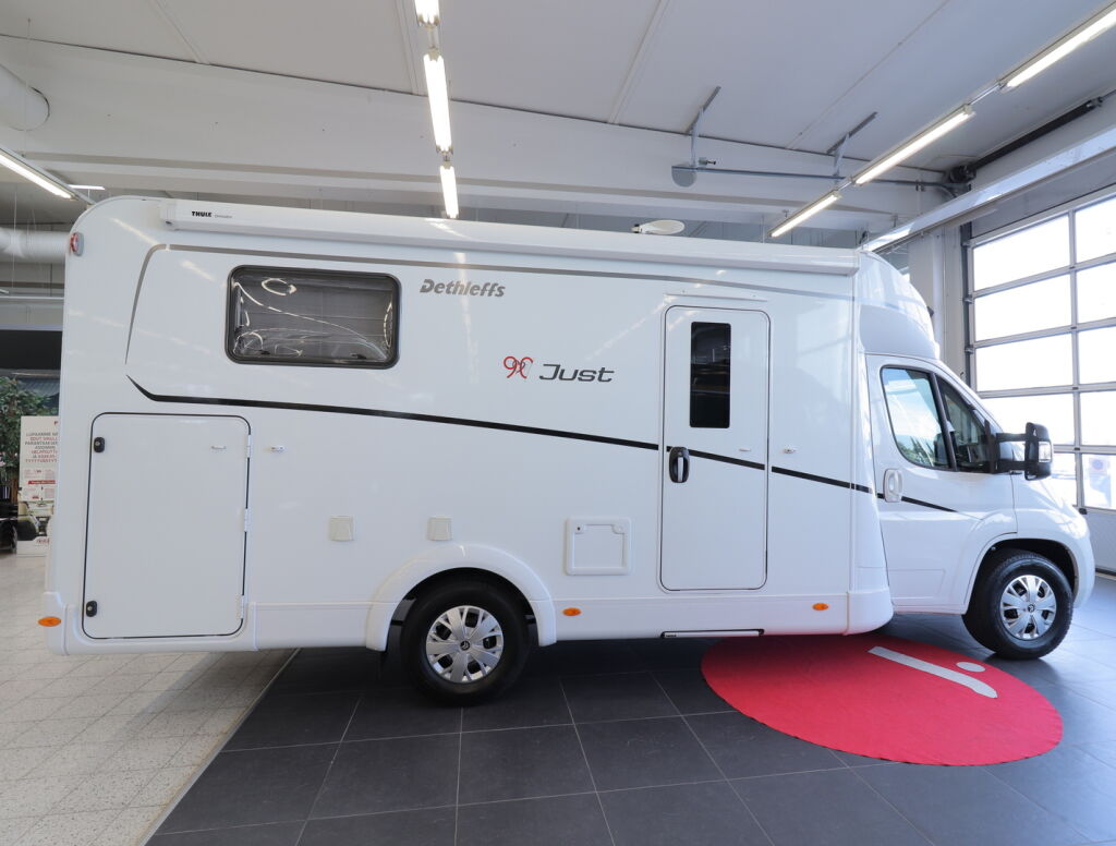 Dethleffs JUST T6812 EB 2022 Valkoinen