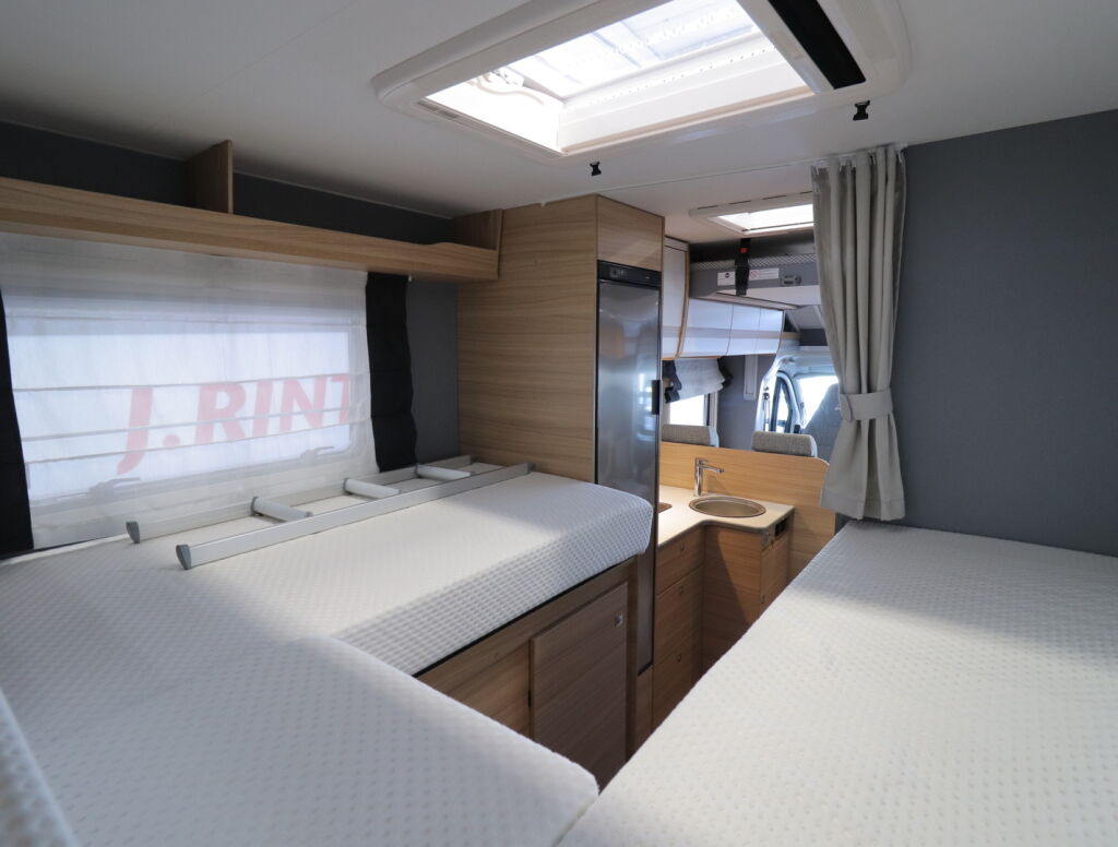 Dethleffs JUST T6812 EB 2022 Valkoinen