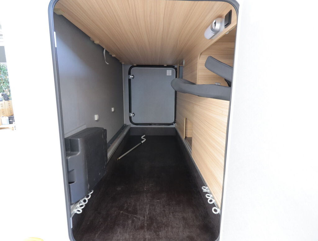 Dethleffs JUST T6812 EB 2022 Valkoinen