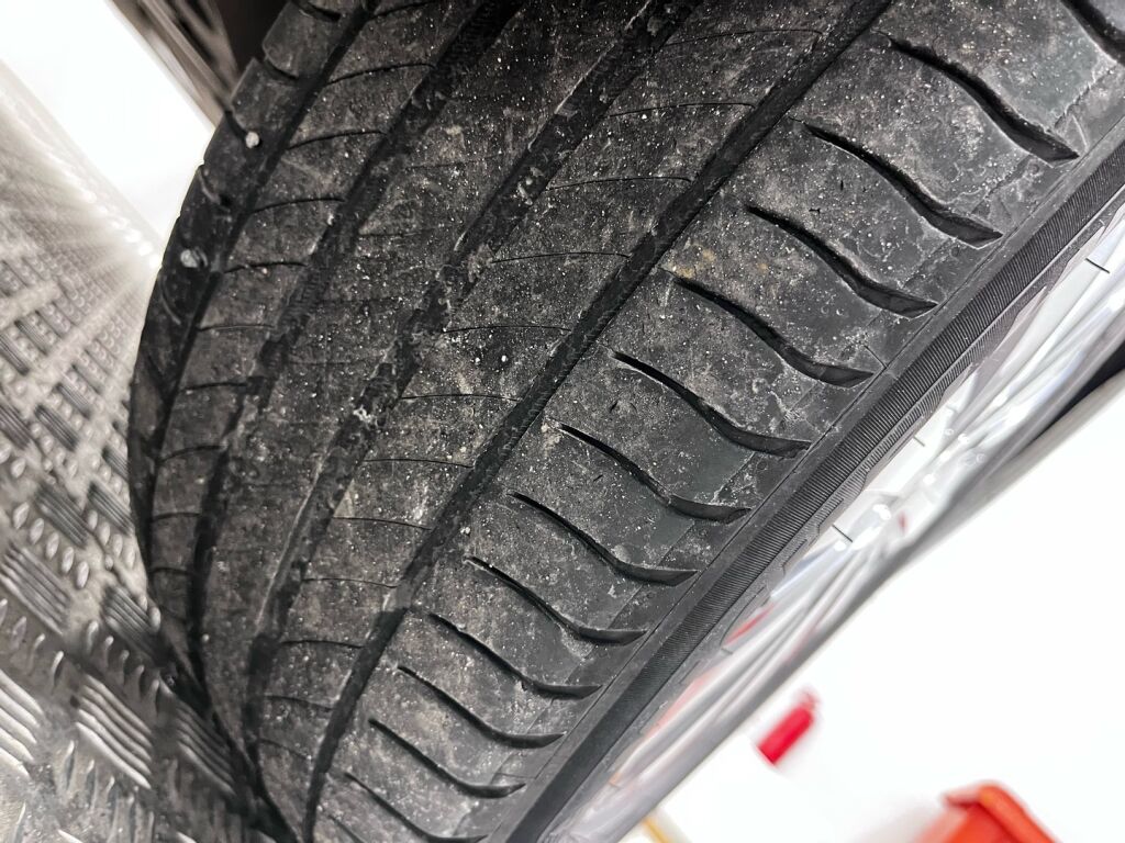 Skoda Superb 2022 Valkoinen