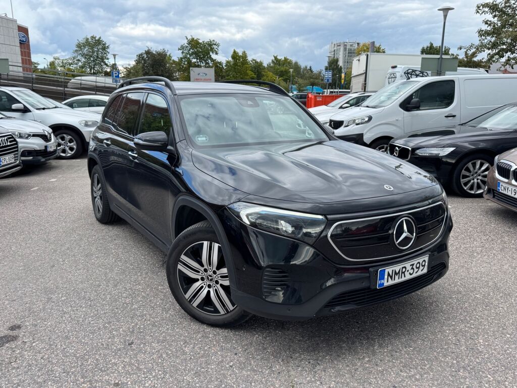 Mercedes-Benz EQB 2022 Musta