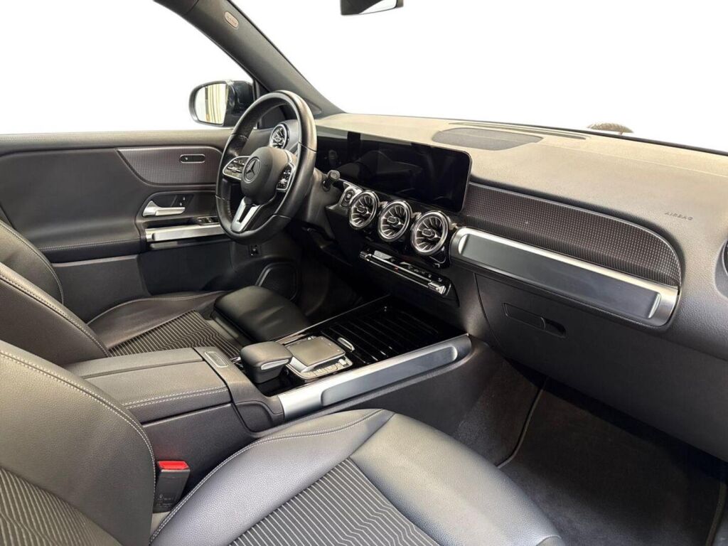 Mercedes-Benz EQB 2022 Musta