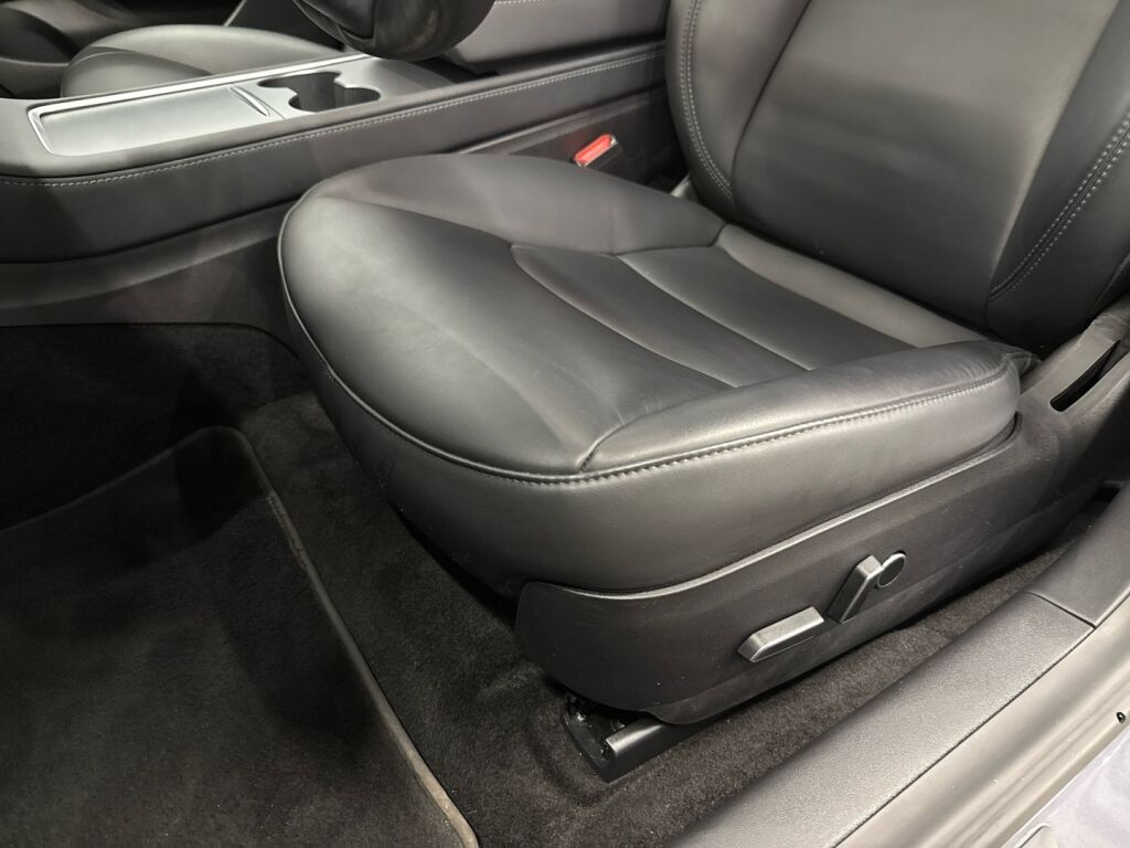 Tesla Model 3 2022 Harmaa