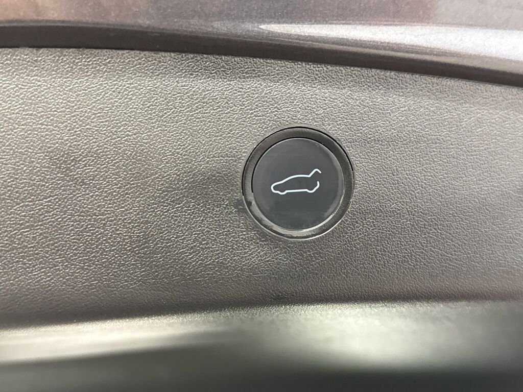 Tesla Model 3 2022 Harmaa