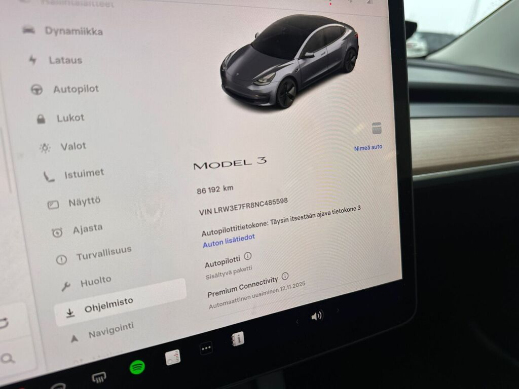 Tesla Model 3 2022 Harmaa