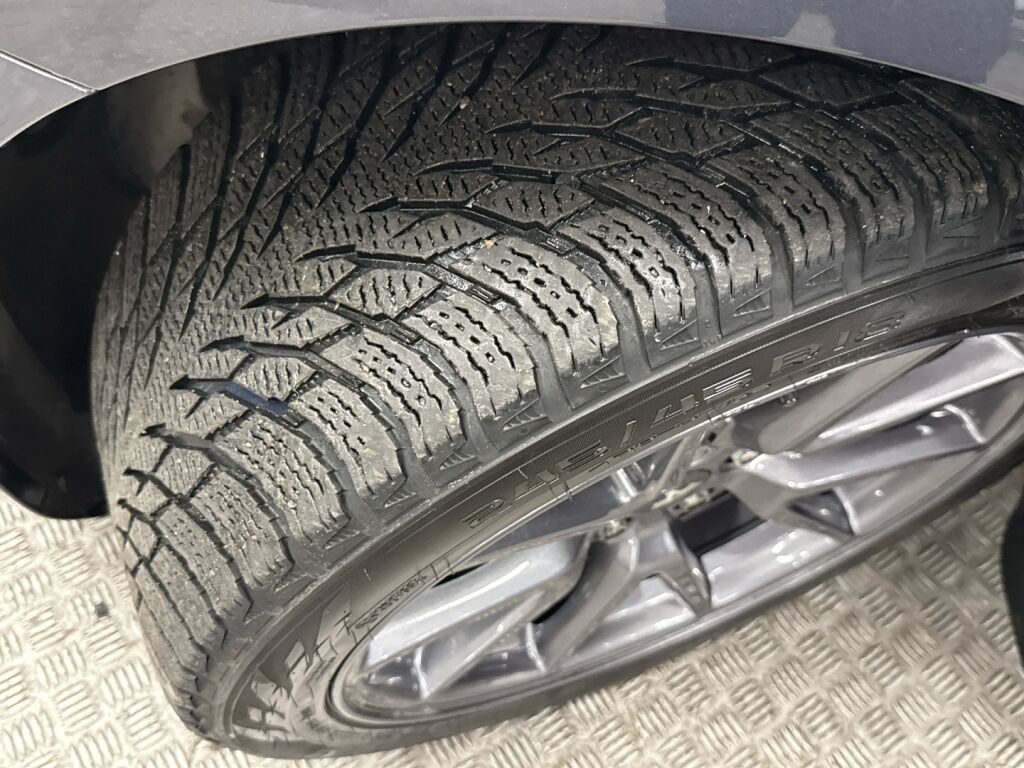 Tesla Model 3 2022 Harmaa