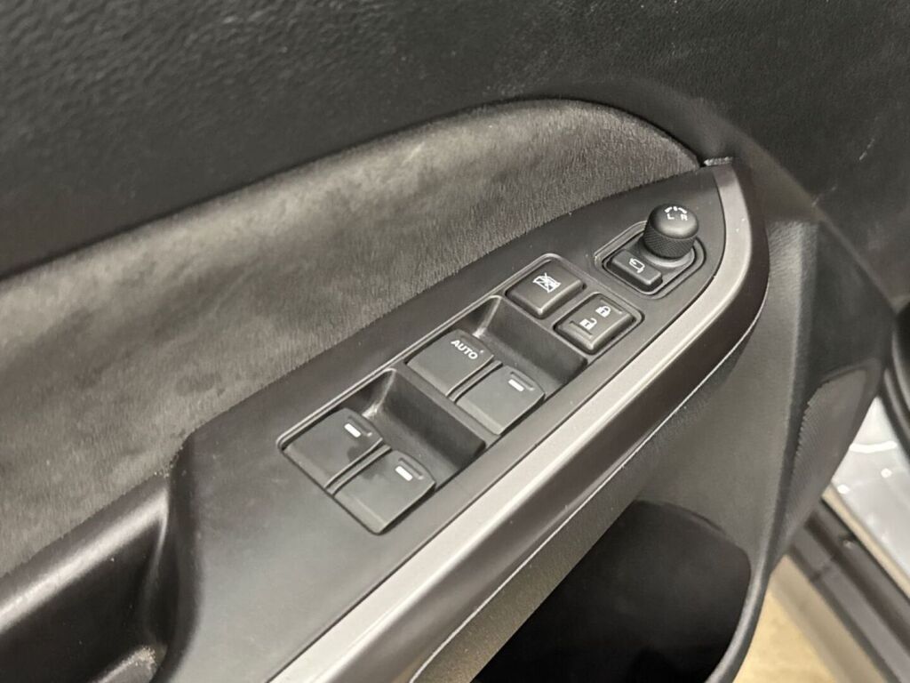 Suzuki Vitara 2022 Harmaa