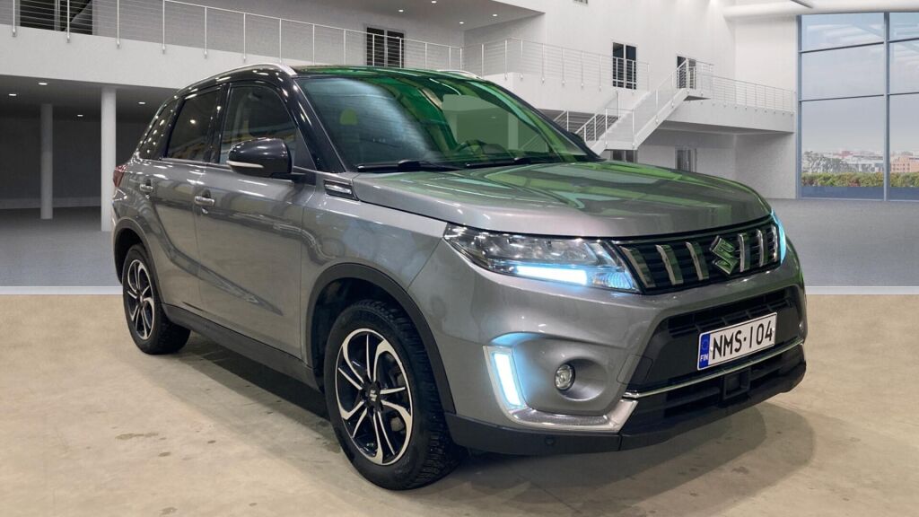 Suzuki Vitara 2022 Harmaa