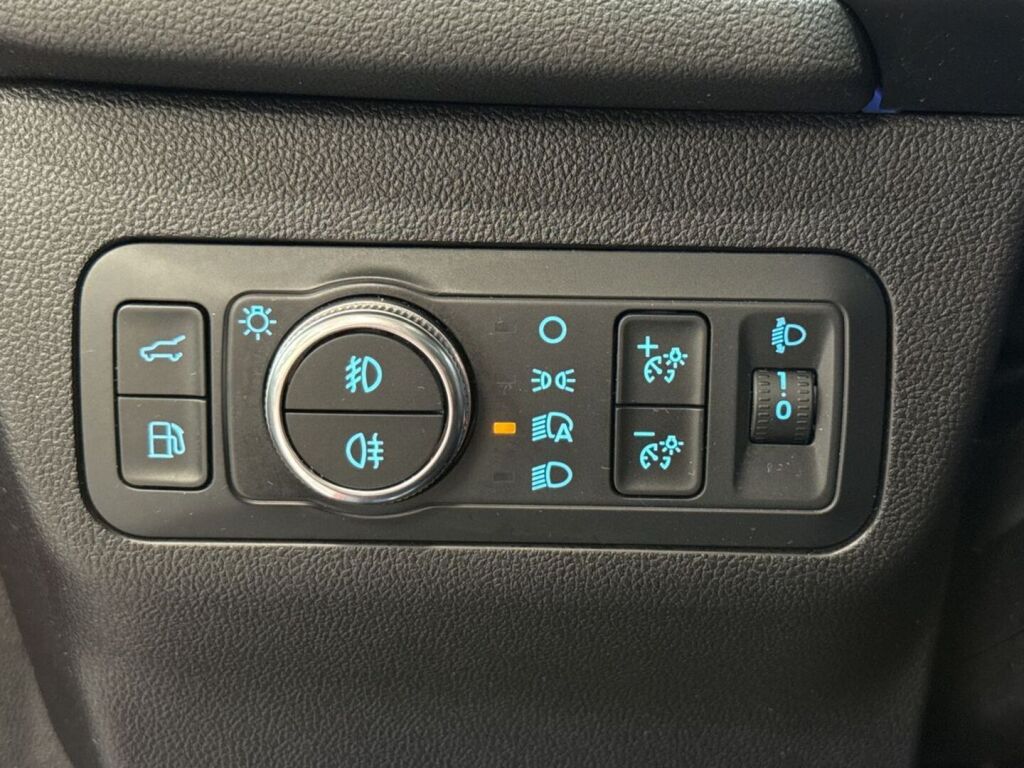 Ford Kuga 2023 Punainen