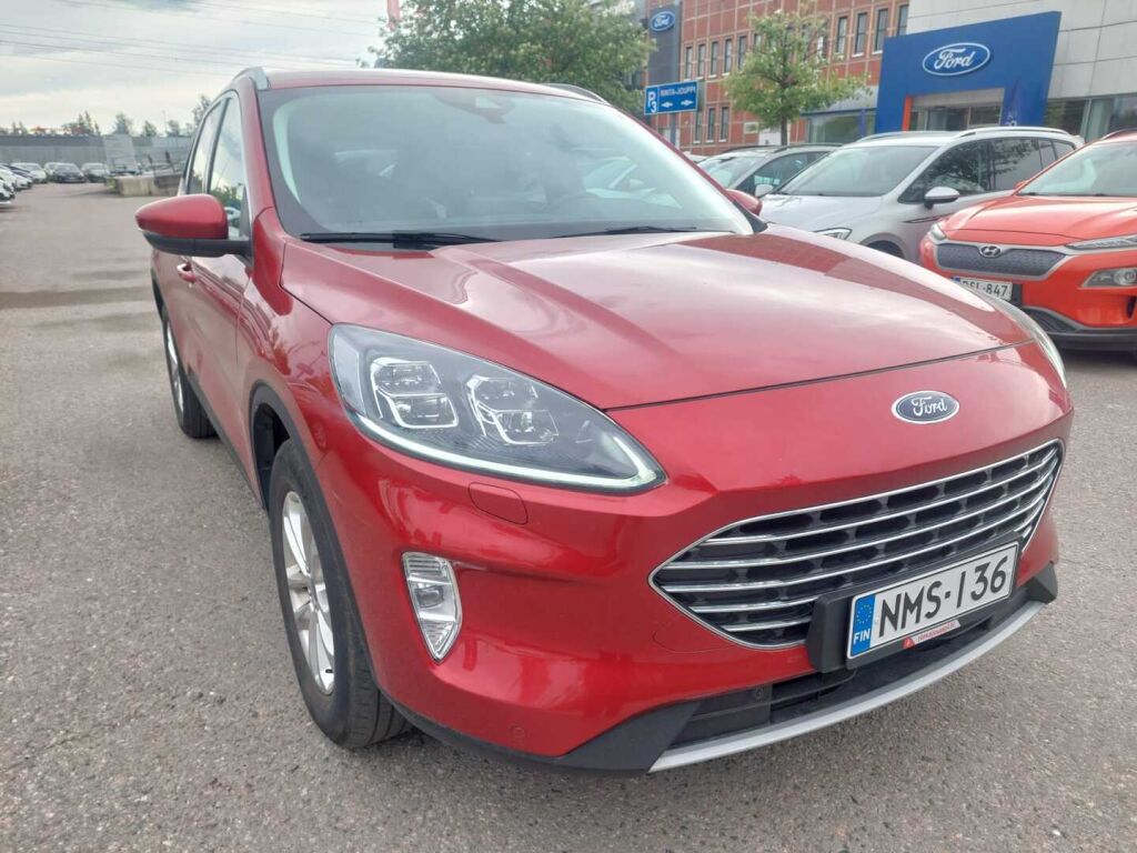 Ford Kuga 2023 Punainen